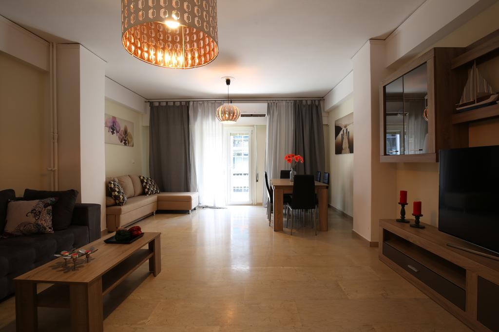 Acropolis Boutique Suite Atene Esterno foto